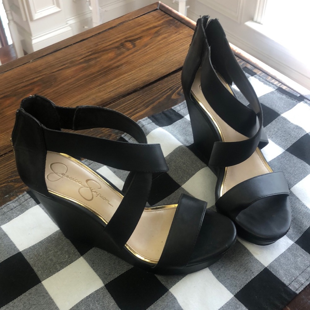 Beautiful black Jessica Simpson wedges size 8M